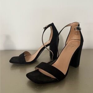 Elegant Black Heeled Sandals